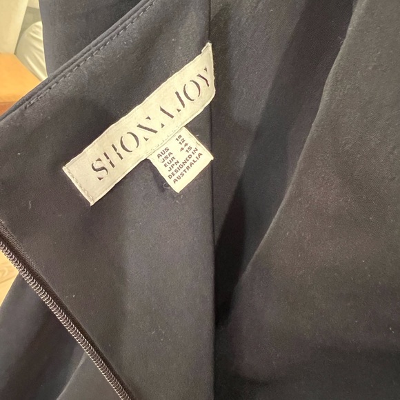 SHONA JOY
Cocktail Draped Dress
Size 12 USA
Navy - Picture 4 of 8